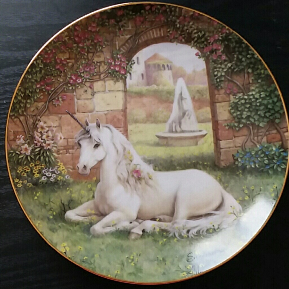 Ruth Sanderson collector plate